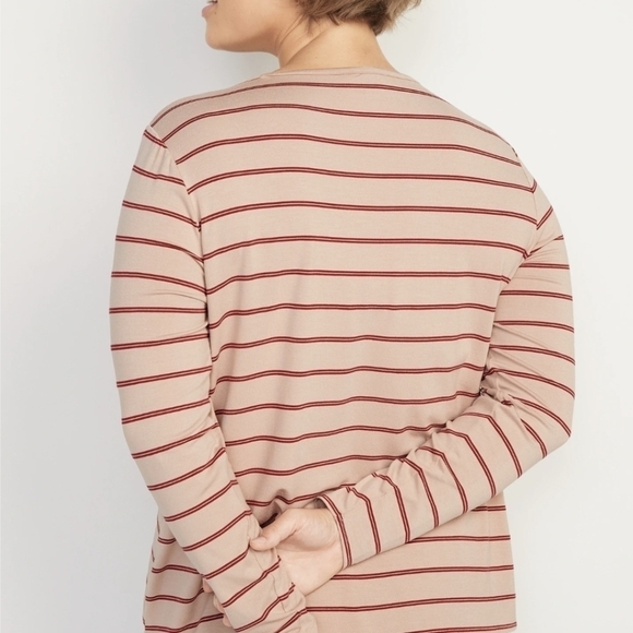 L - Old Navy • Luxe Striped Long-Sleeve T-Shirt - Picture 2 of 8